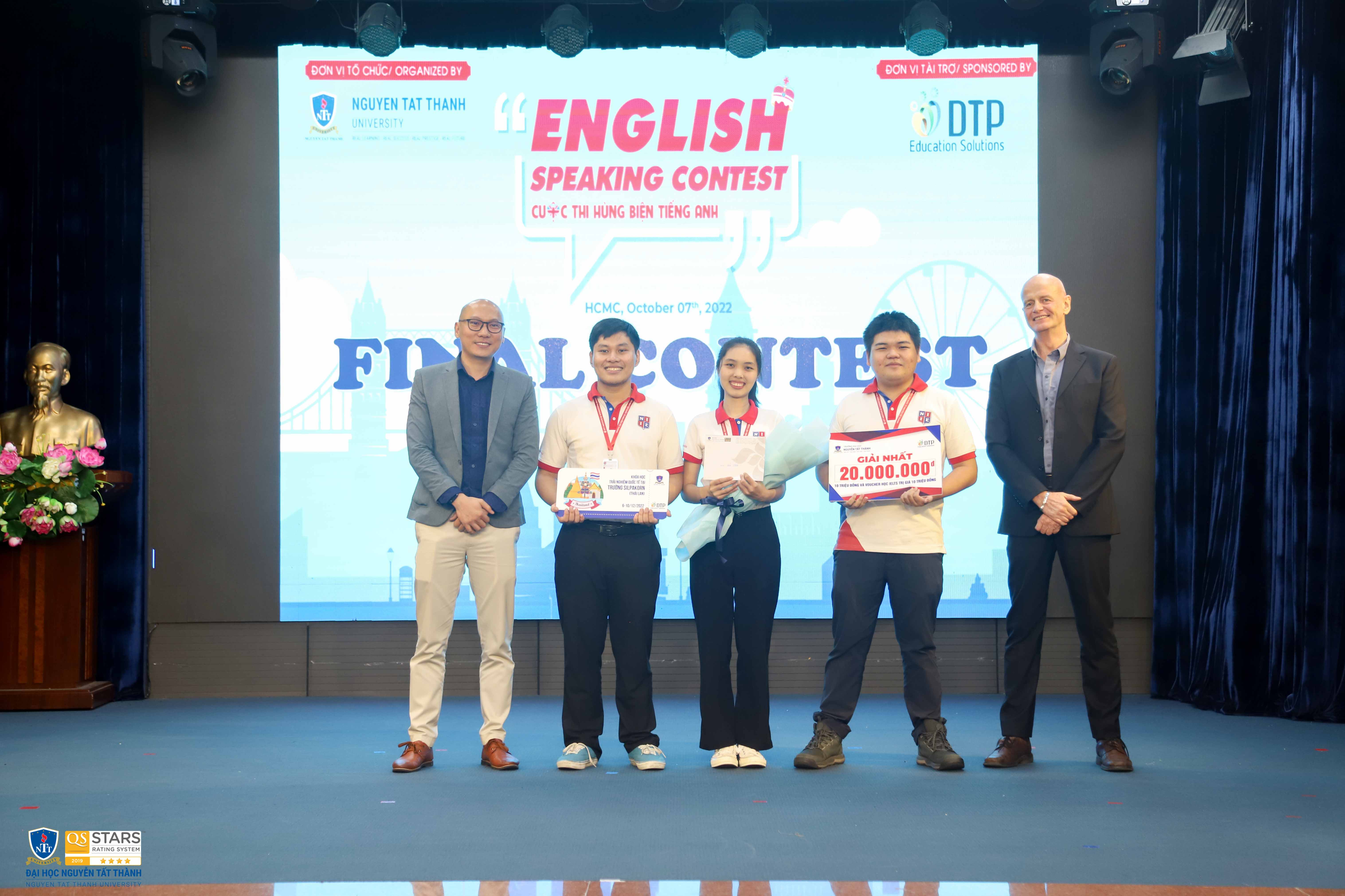 Hình ảnh NIIE Team đạt giải nhất English Speaking Contest 2022