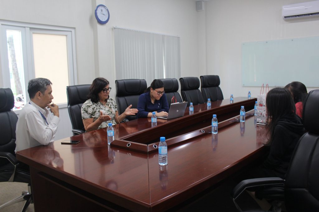 Leaders of the two schools discussed and set out a learning path, preparing them for students from the beginning