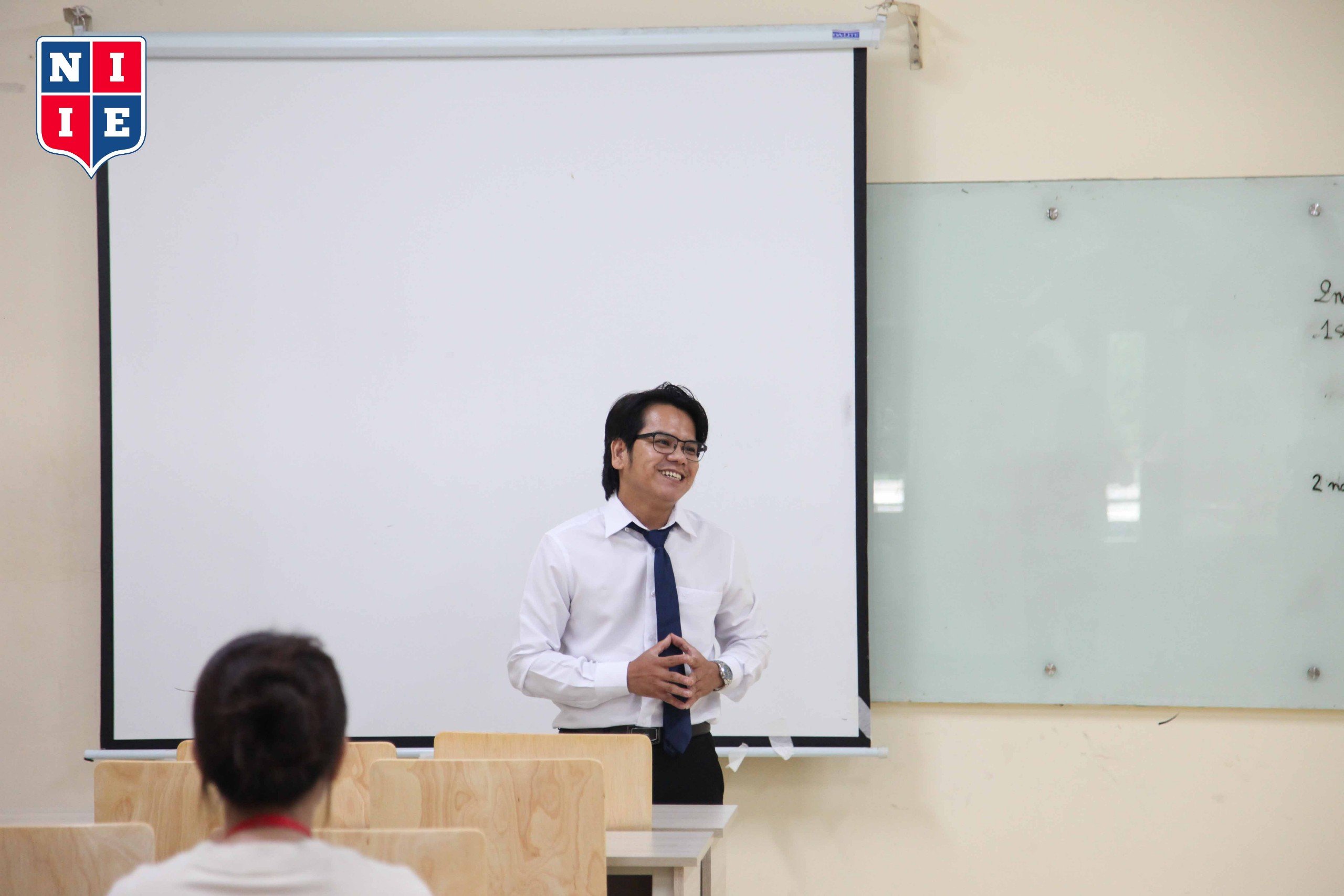 ThS. Trần Ngọc Khánh là một chuyên gia với hơn 14 năm kinh nghiệm trong lĩnh vực Thuế, Kế toán, Kiểm toán.