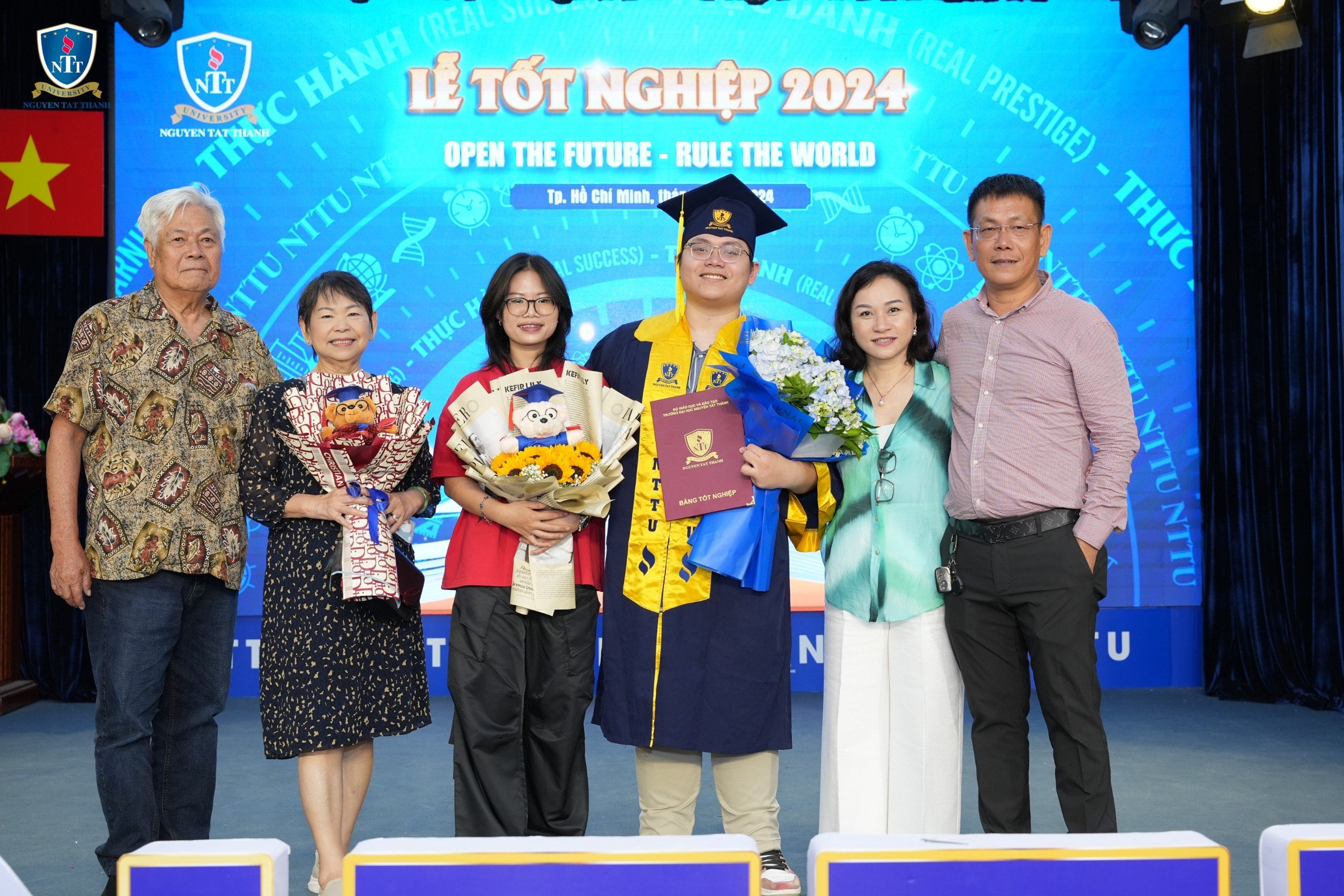Celebrating graduation day with family, what could be more wonderful?
