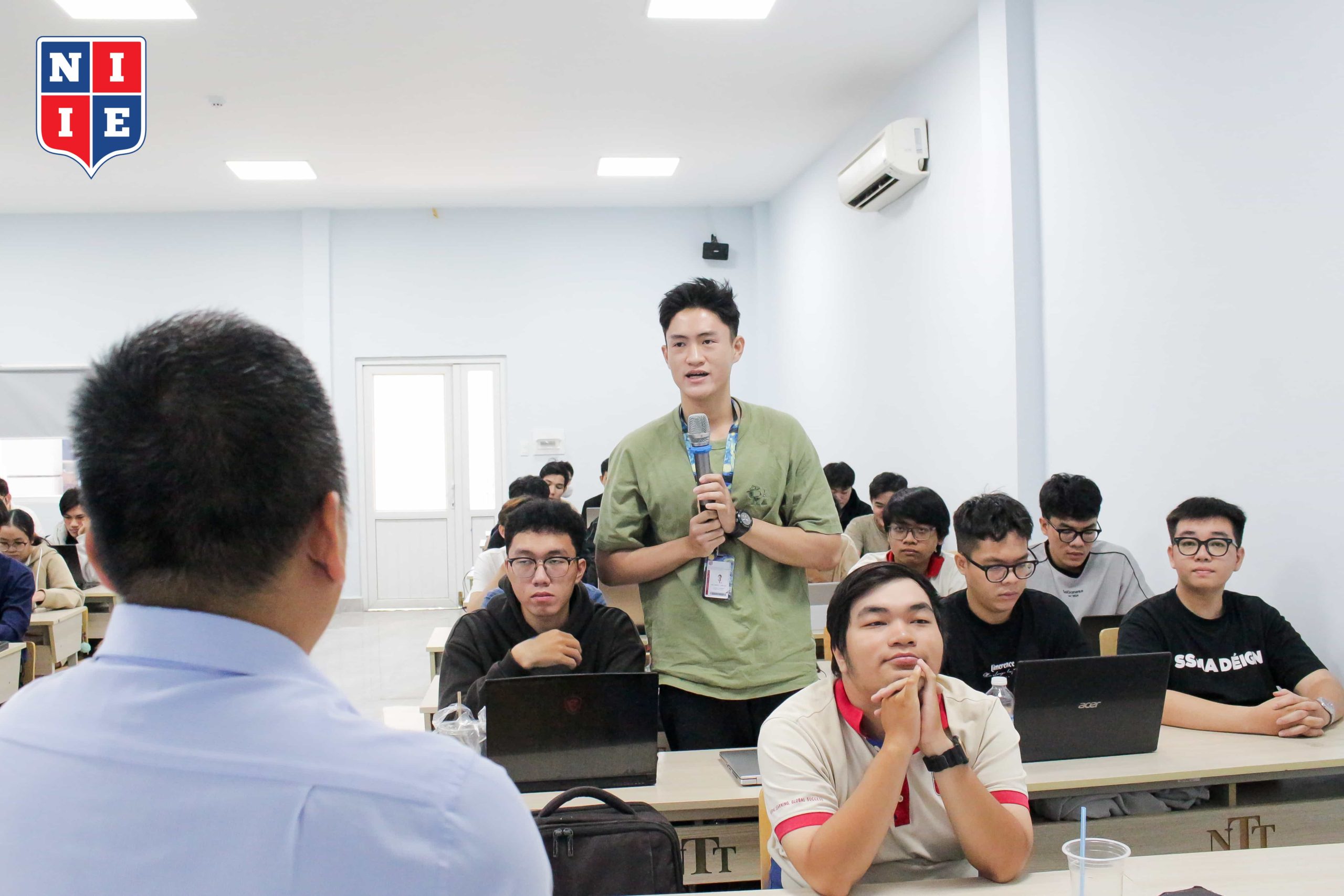The engaging content and real-life topics prompted NIIE students to actively ask questions for clarification