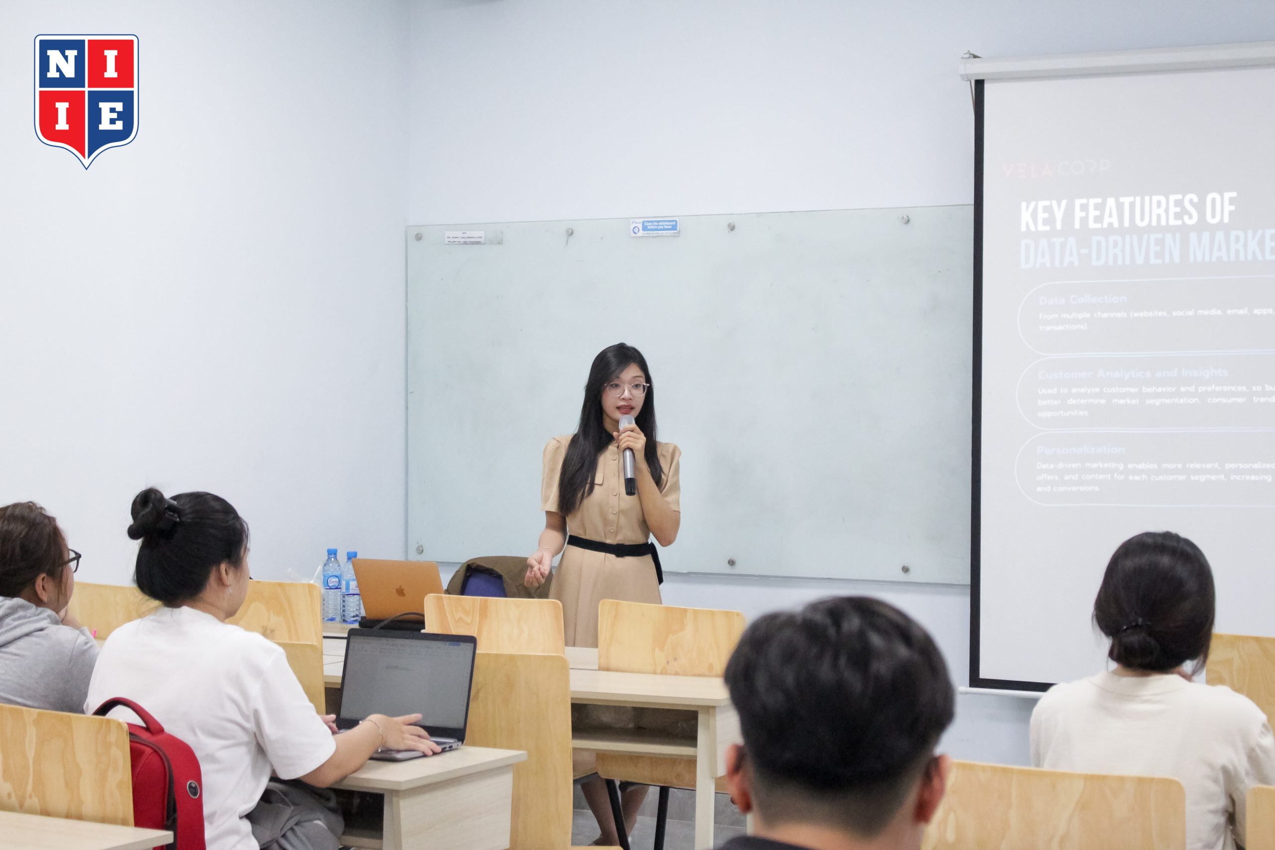 Chị Dương Trần Thùy Duyên, hiện là Head of Brand tại VELACORP – đơn vị sở hữu hàng loạt thương hiệu nổi bật trên thị trường.