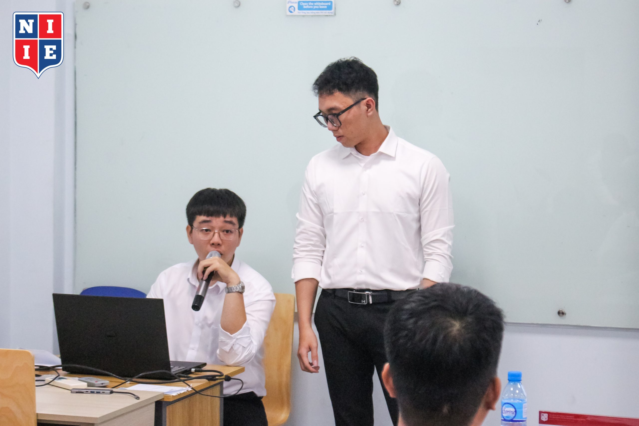 Không dừng lại ở việc hoàn thành sản phẩm tốt nghiệp, nhiều nhóm còn thể hiện rõ tinh thần khởi nghiệp.