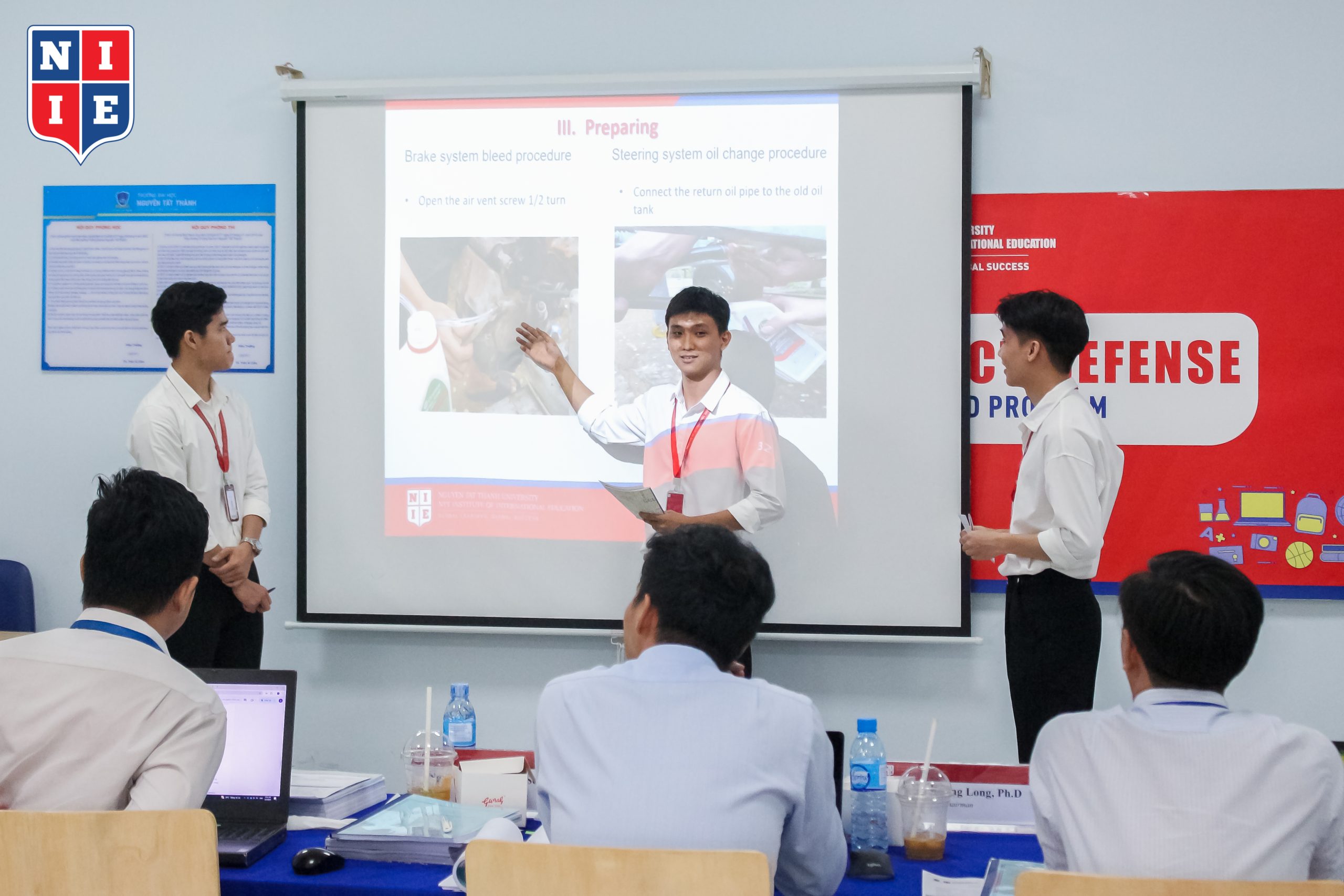 Bên cạnh đó, cũng không ít đề tài liên quan đến xu hướng, công nghệ xanh