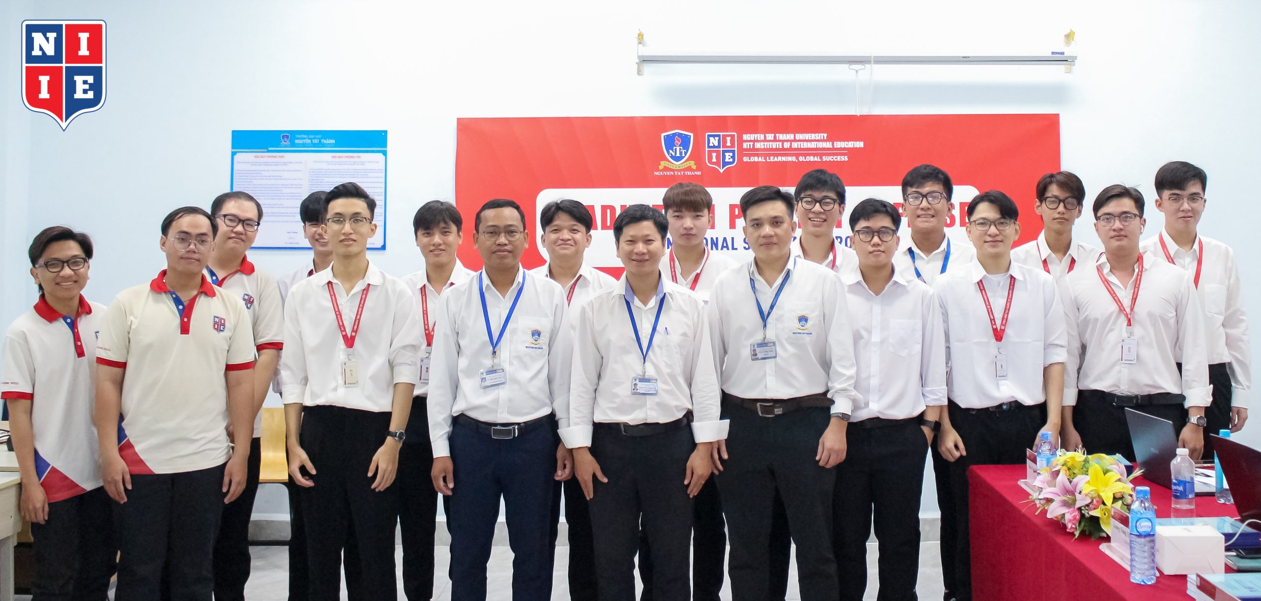 Buổi bảo vệ đồ án tốt nghiệp - Điểm kết của hành trình học tập, điểm khởi đầu của hành trình nghề nghiệp. Chúc mừng tất cả các “Tân kỹ sư” NIIE