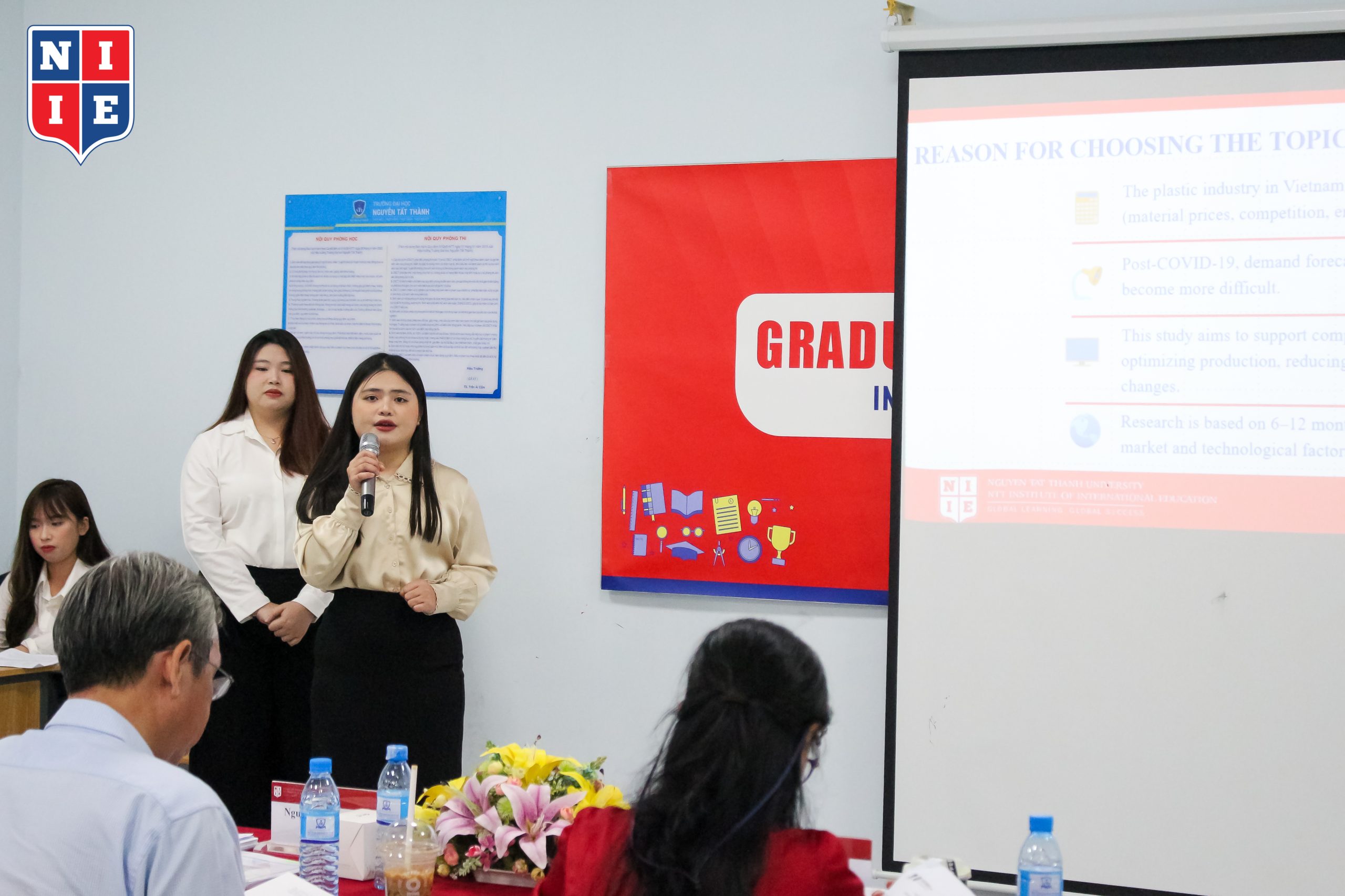 Không ít nhóm đã lựa chọn những chủ đề mới mẻ, mang hơi thở của thời đại.