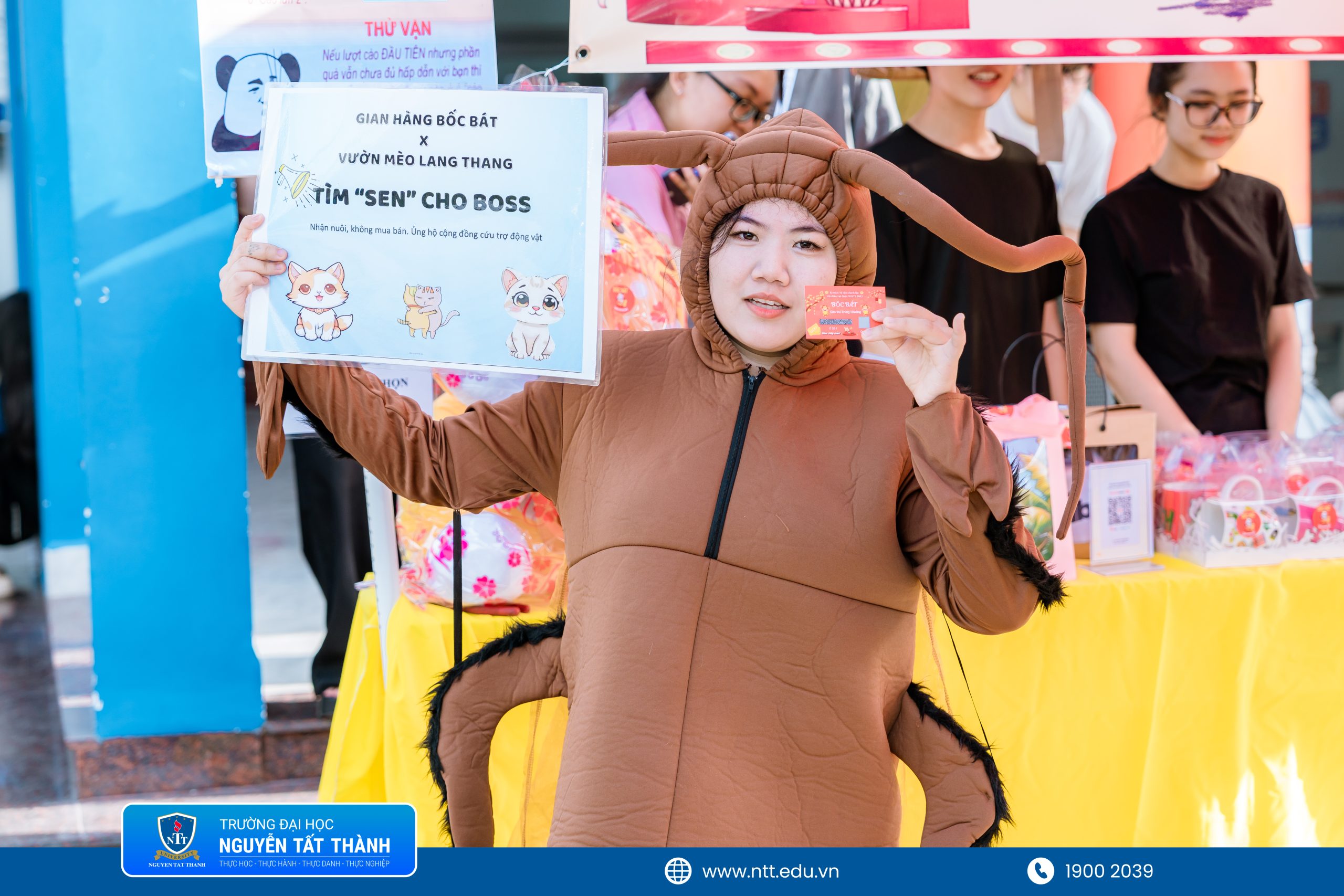 Bốc bát sẽ sử dụng lợi nhuận của gian hàng để ủng hộ cộng đồng cứu trợ động vật.