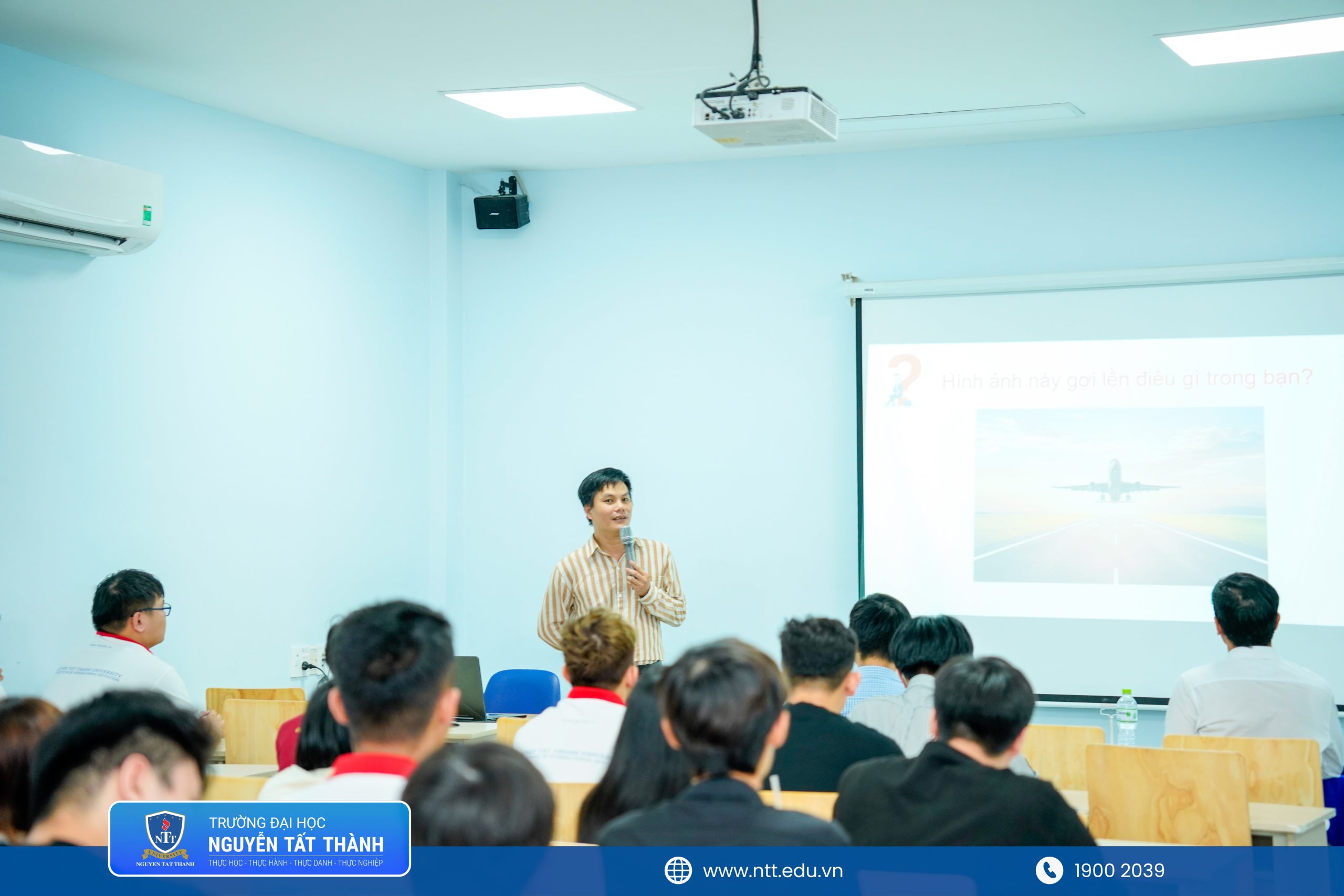 TS. Trần Sơn Hải – Trưởng ngành Công nghệ thông tin, chuyên ngành Kỹ thuật phần mềm