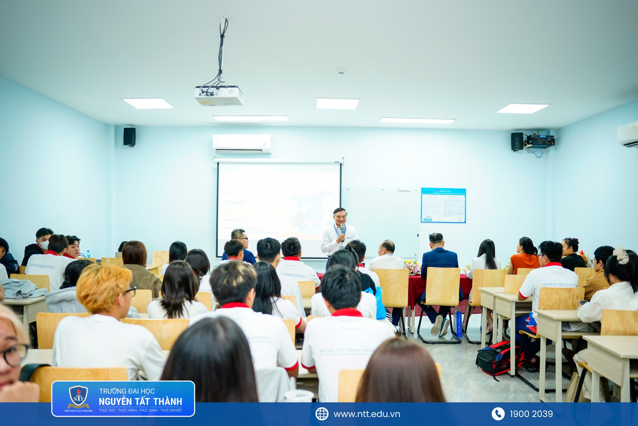 PGS. TS. Nguyễn Xuân Nhĩ – Trưởng ngành Marketing số và Truyền thông xã hội NIIE