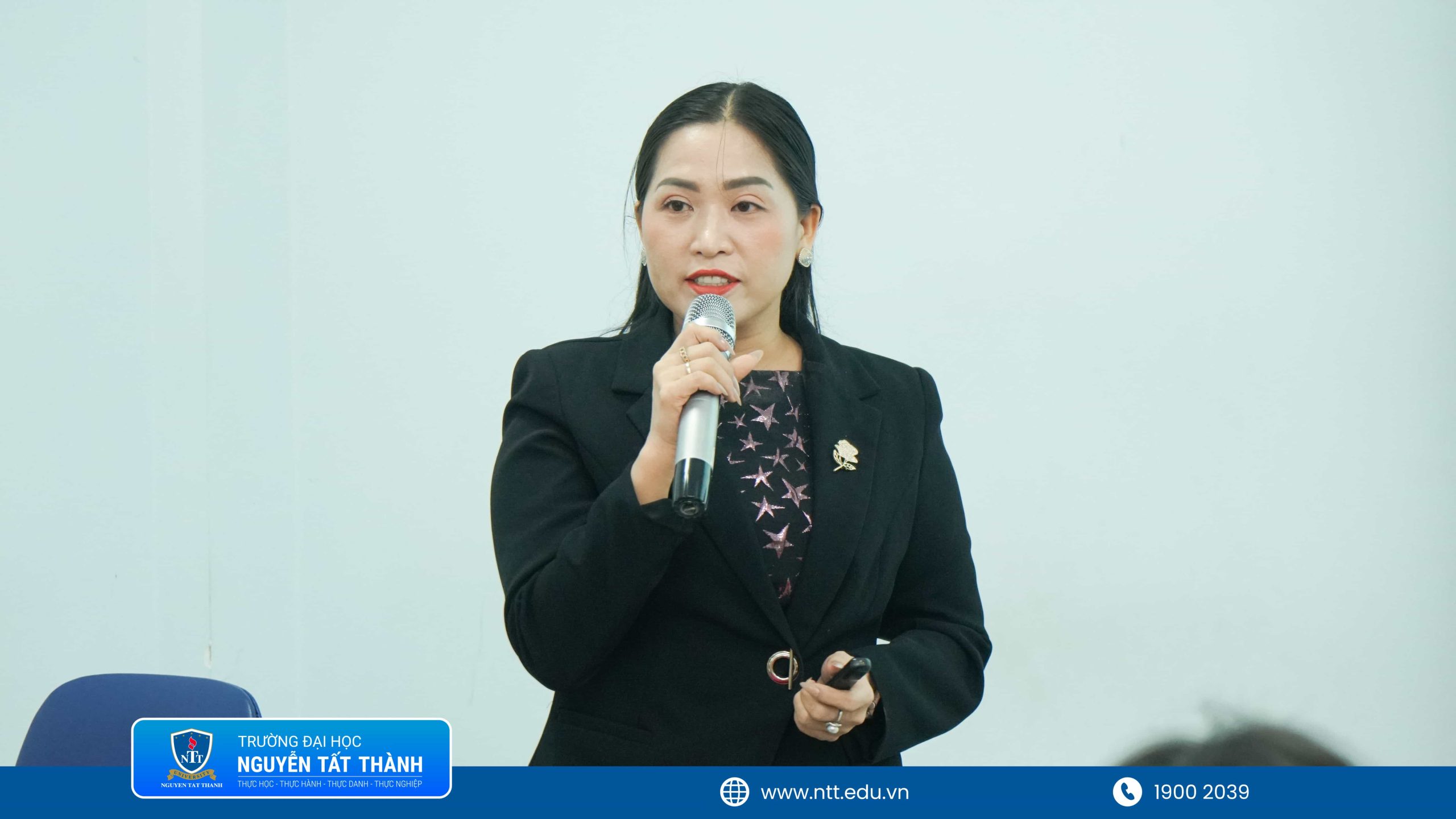 Diễn giả Mỹ Linh - CEO Tasco đã mang đến rất nhiều góc nhìn thực tiễn về ngành Kế toán