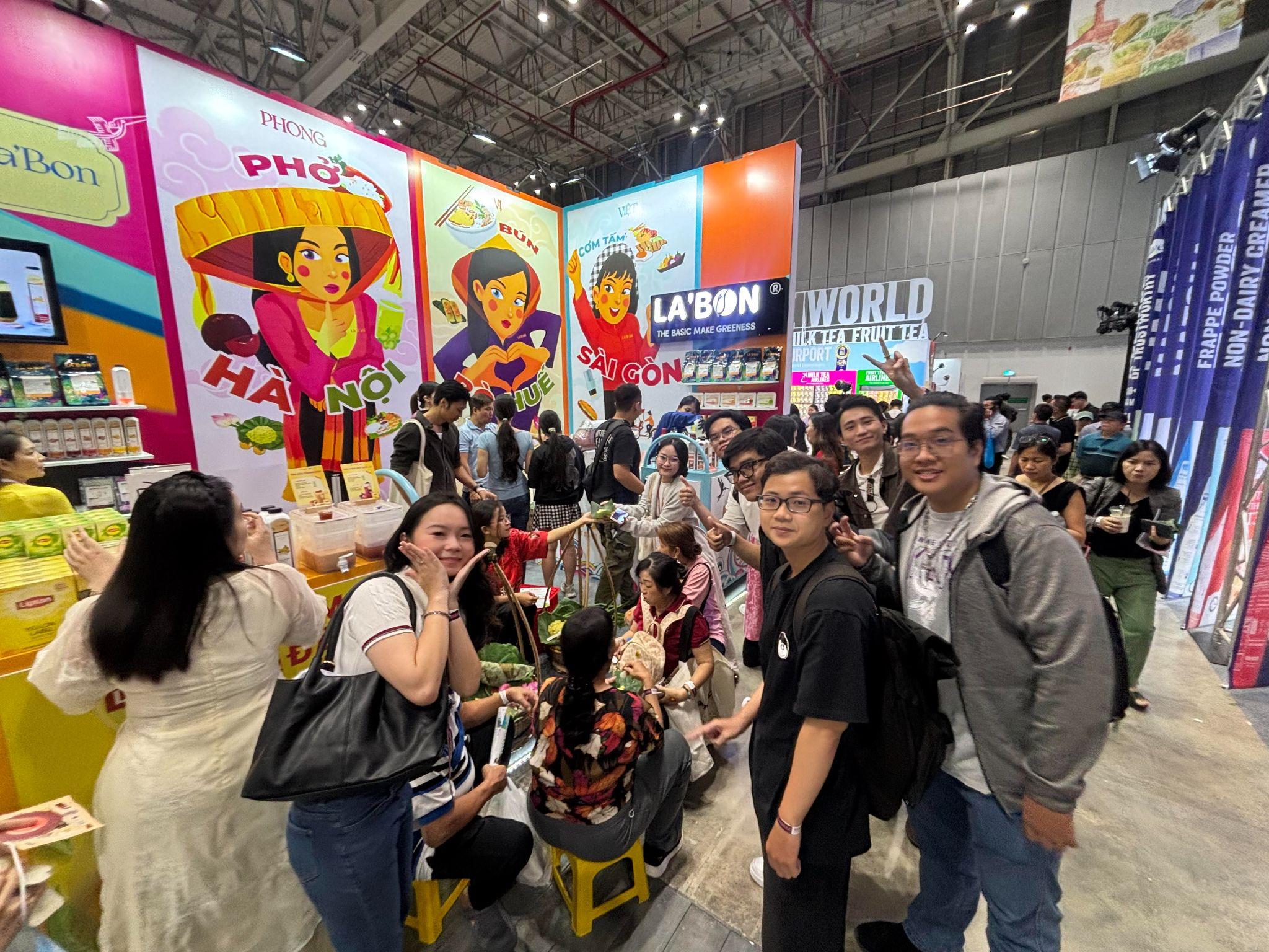 Sinh viên NIIE được tham gia rất nhiều hoạt động trong chuyến đi lần này