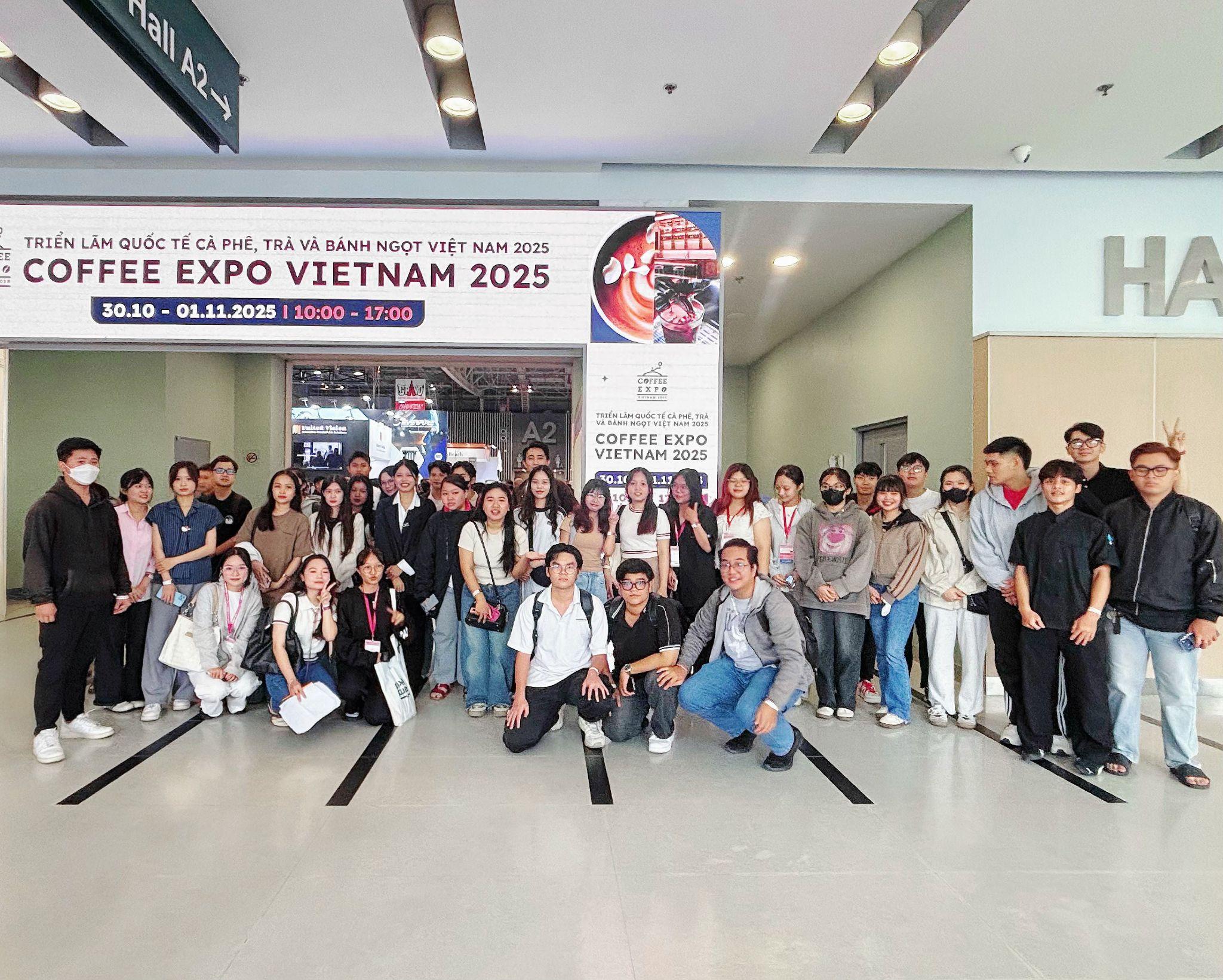 Chuyến đi không chỉ giúp các bạn tích lũy chuyên môn mà còn mở rộng góc nhìn về cách doanh nghiệp toàn cầu vận hành và kết nối văn hoá.