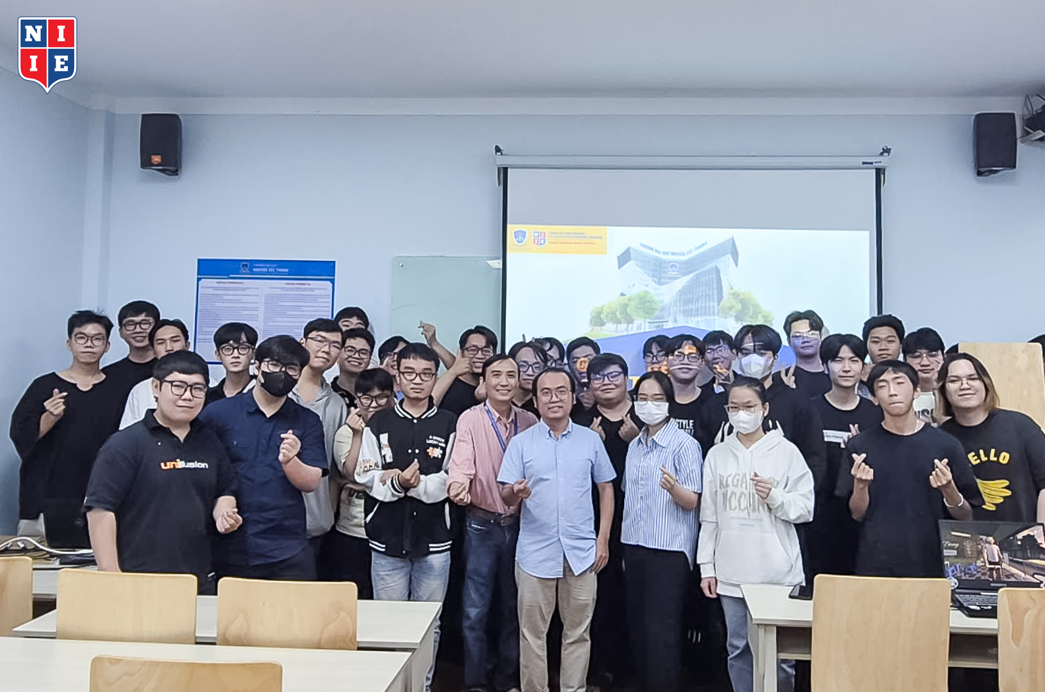 Workshop không chỉ mang đến kiến thức chuyên sâu, mà còn mở ra cho sinh viên cơ hội nhìn nhận đúng về ngành IoT