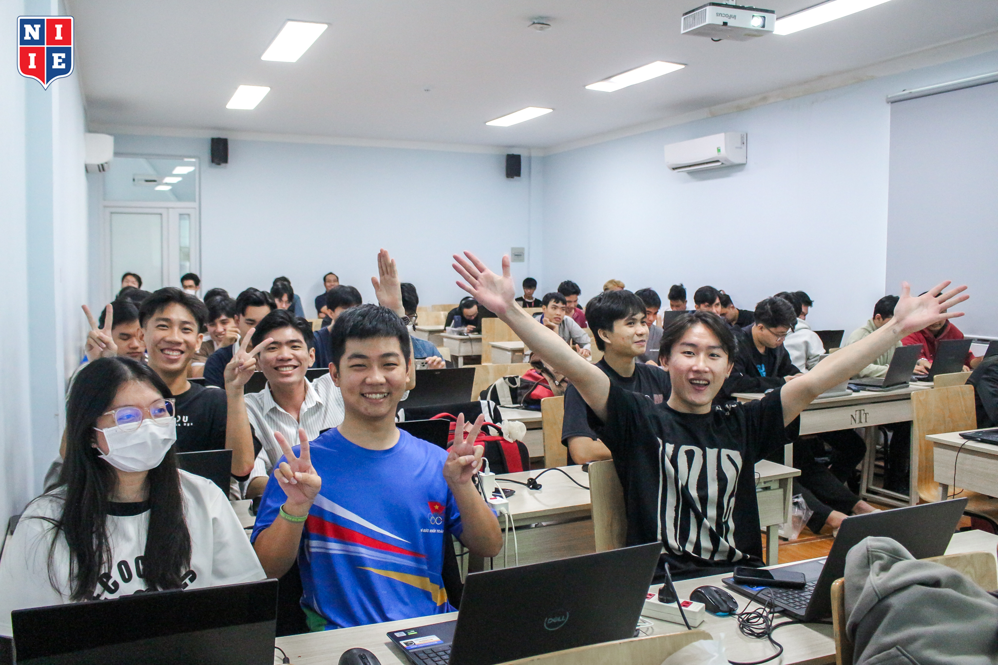 Workshop được diễn ra thành công tốt đẹp với sự hào hứng được duy trì xuyên suốt sự kiện