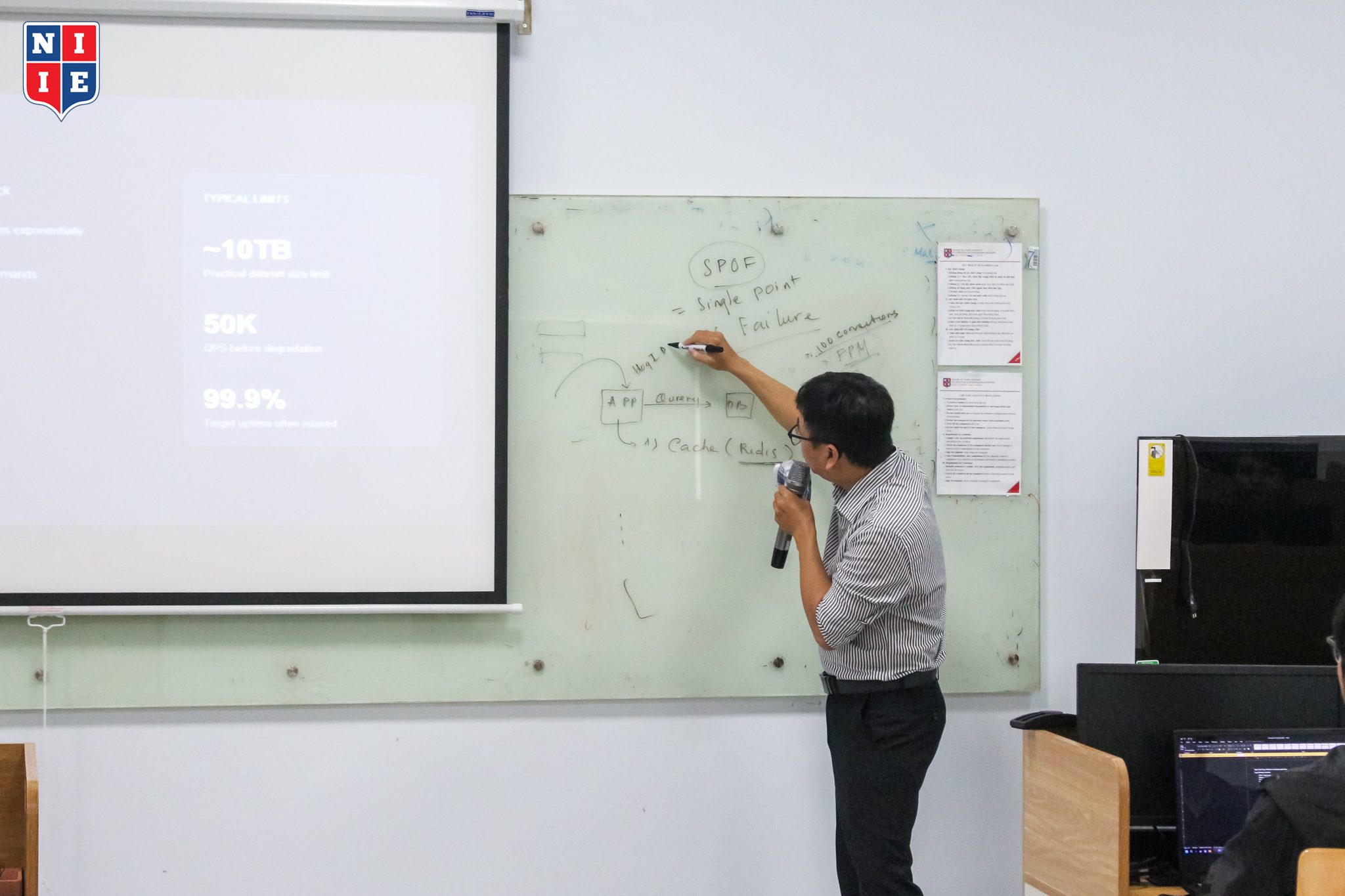 Bên cạnh lý thuyết, diễn giả còn mang đến những bài học thực tế từ chính kinh nghiệm của bản thân