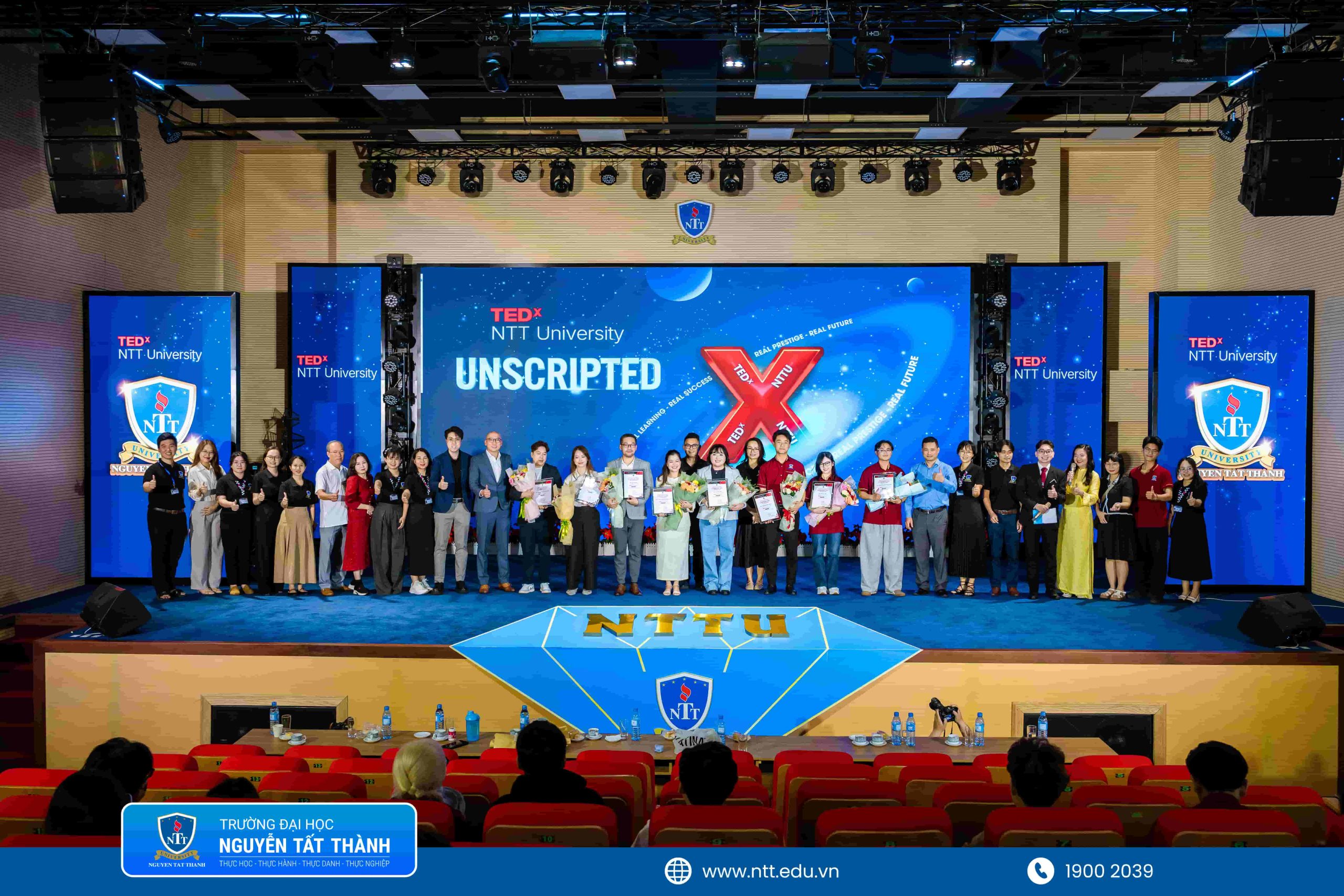 Không chỉ là trải nghiệm, TEDxNTT University 2026 đánh dấu cột mốc trưởng thành của hai sinh viên NIIE