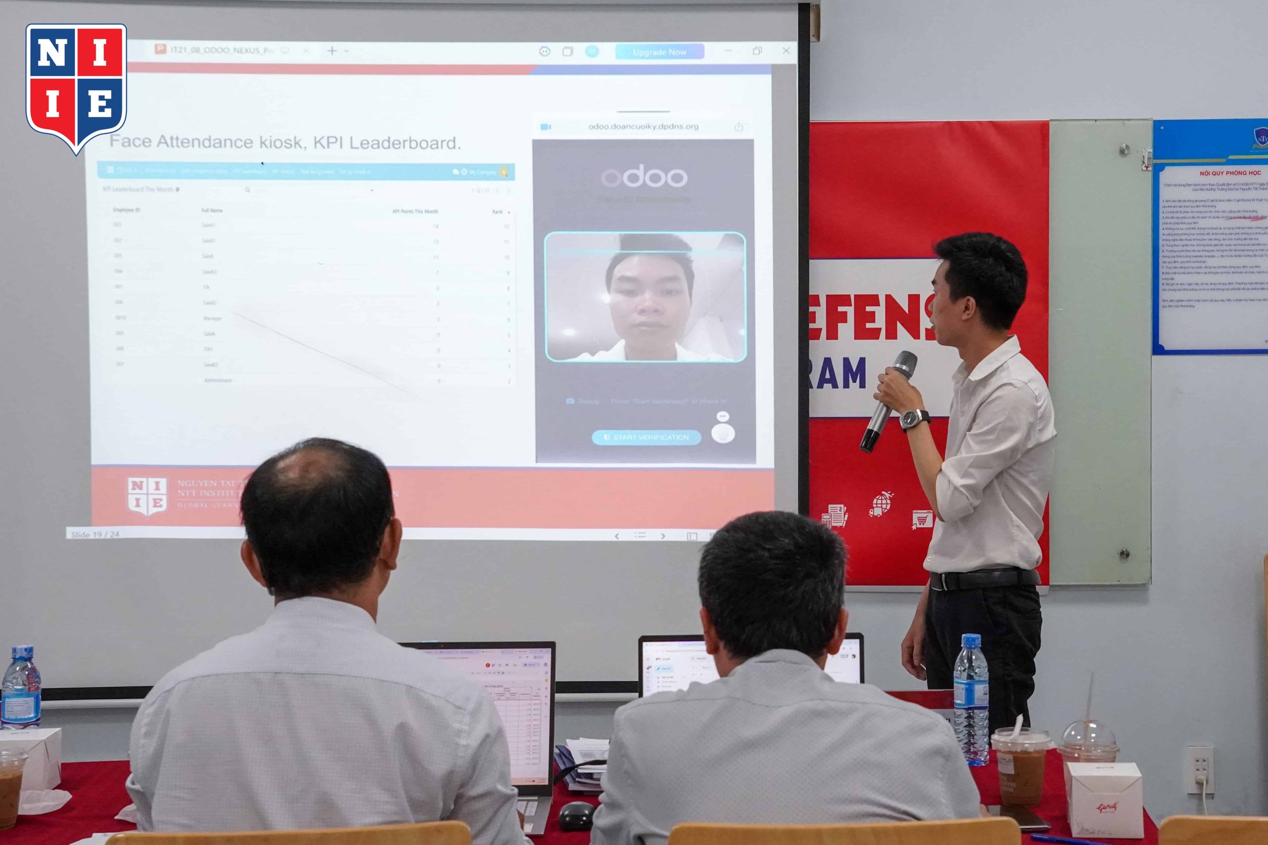 Các đề tài khóa luận năm nay được đánh giá cao về tính ứng dụng, bám sát nhu cầu thực tế của doanh nghiệp và người dùng