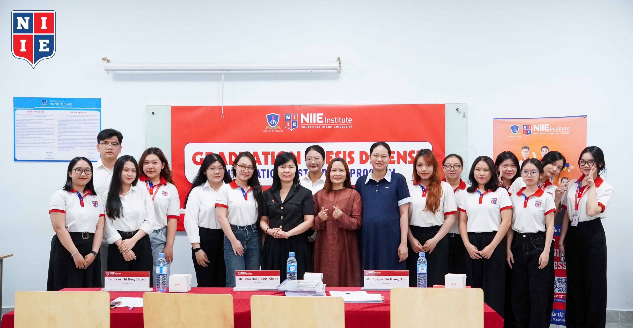 Hình ảnh hội đồng 1 bảo vệ Khoá luận tốt nghiệp ngành Kế toán
