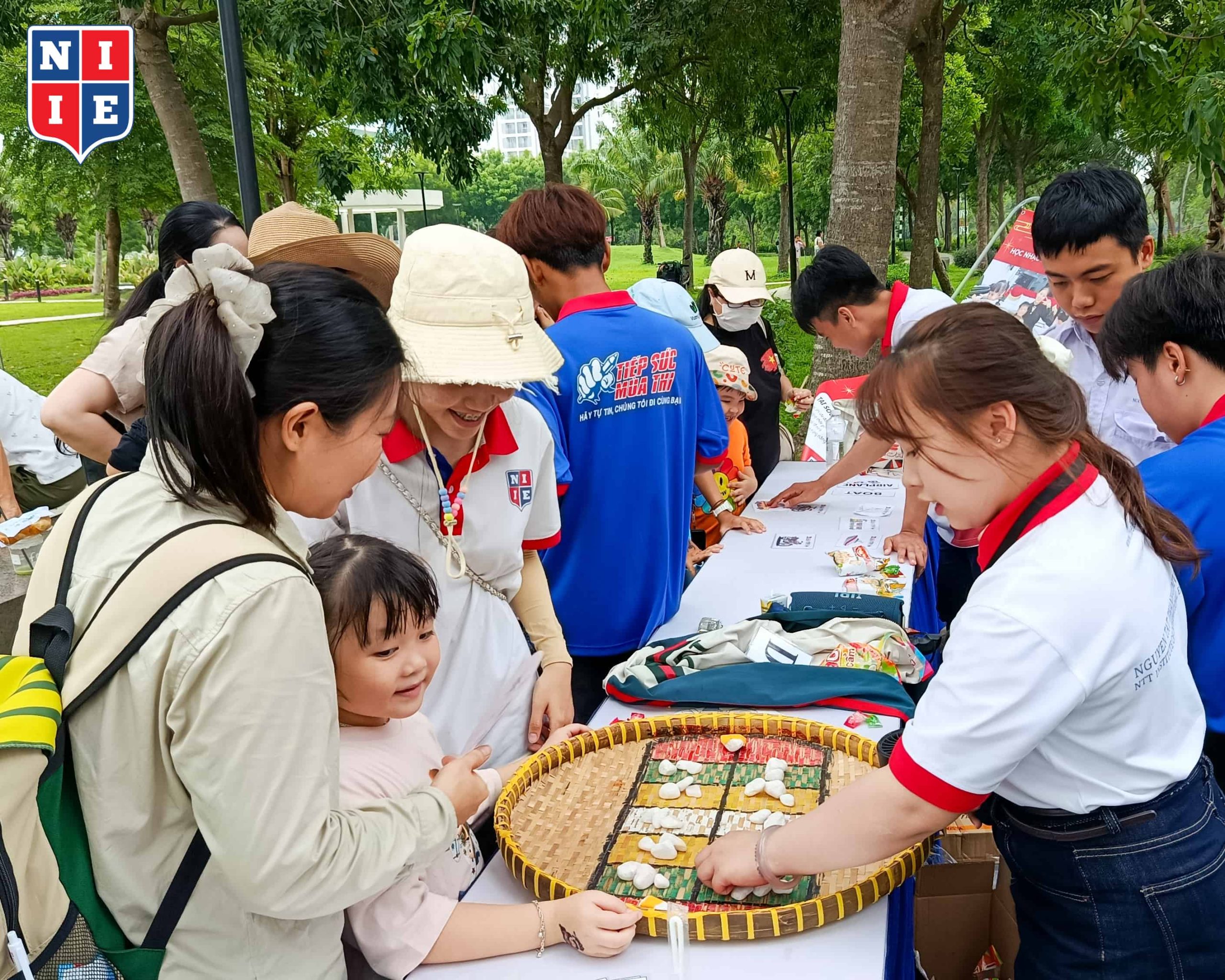 Hoạt động lần này không chỉ là một chương trình thiện nguyện, mà còn giúp sinh viên NIIE rèn luyện kỹ năng, lan tỏa tinh thần tích cực đến với cộng đồng
