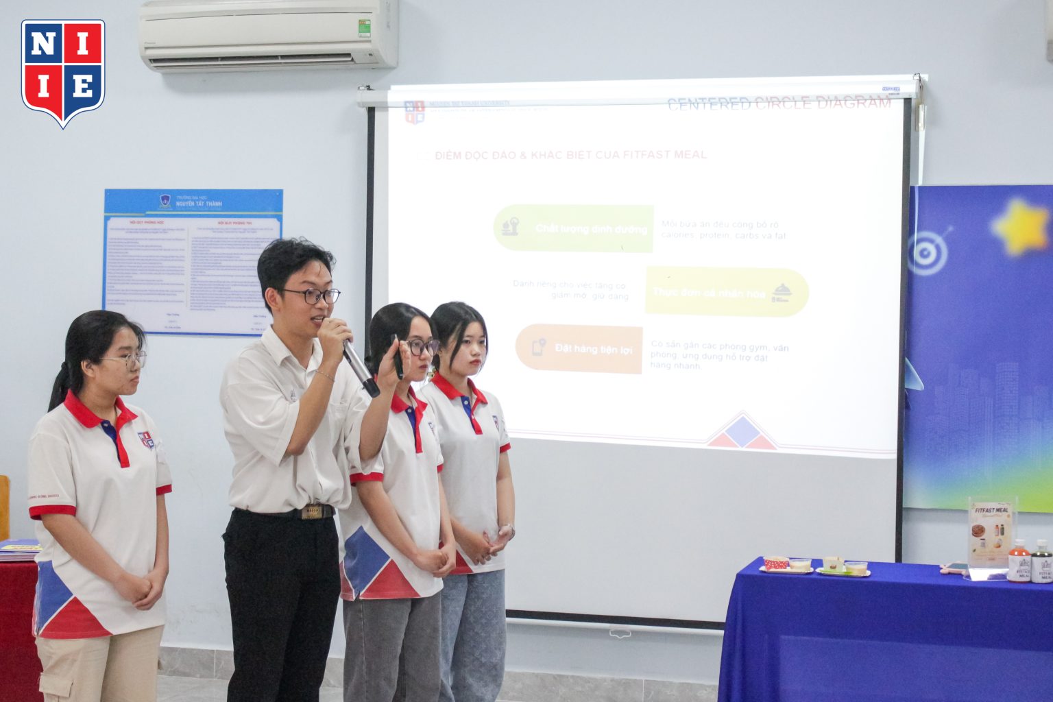 Bên cạnh các giờ học, NIIE còn tổ chức rất nhiều hoạt động học thuật như NIIE Startup hay NIIE Scientific Research