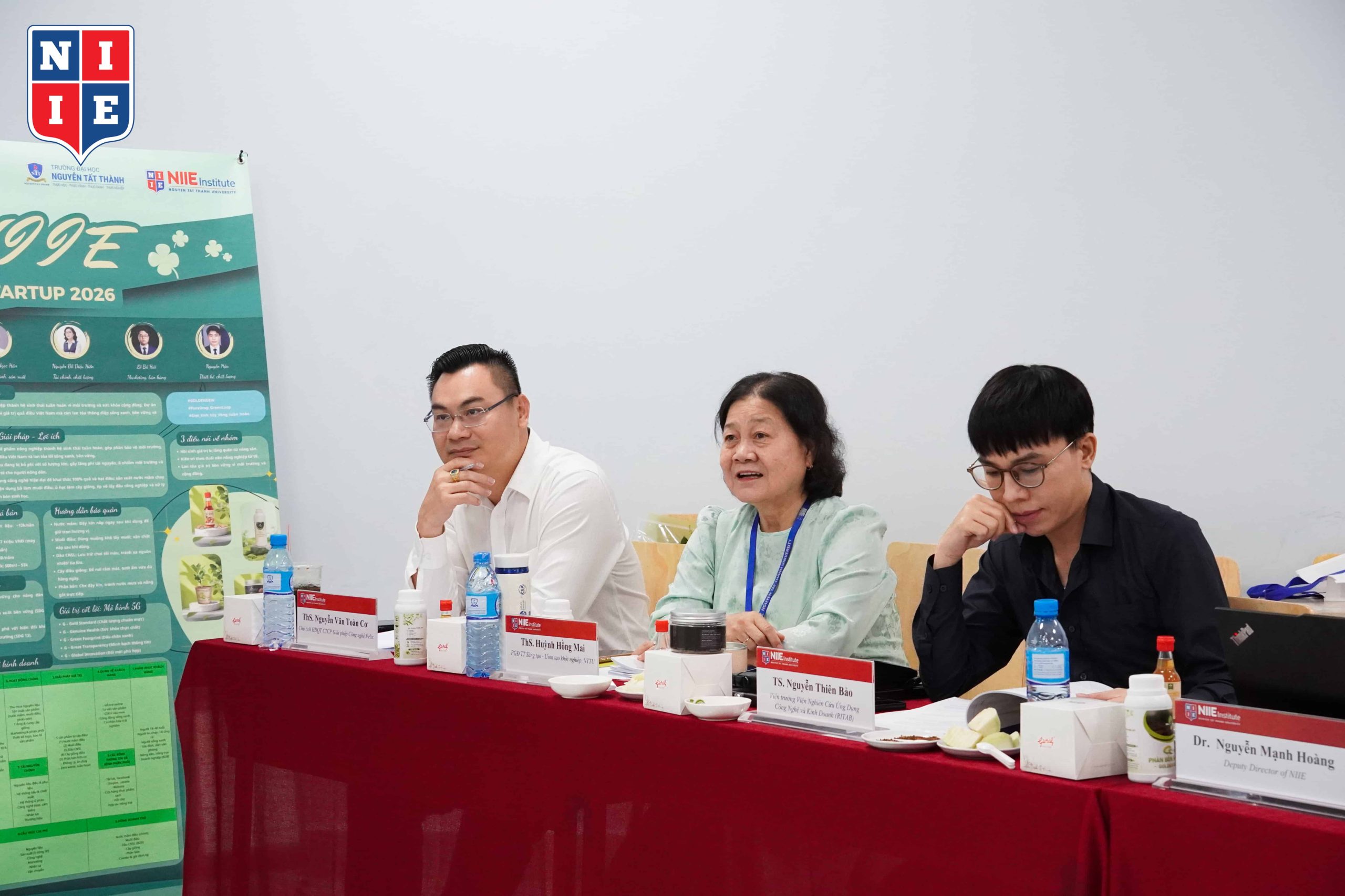 Ban giám khảo của NIIE Startup 2026 đều là các chuyên gia có nhiều năm kinh nghiệm trong lĩnh vực khởi nghiệp, cố vấn doanh nghiệp