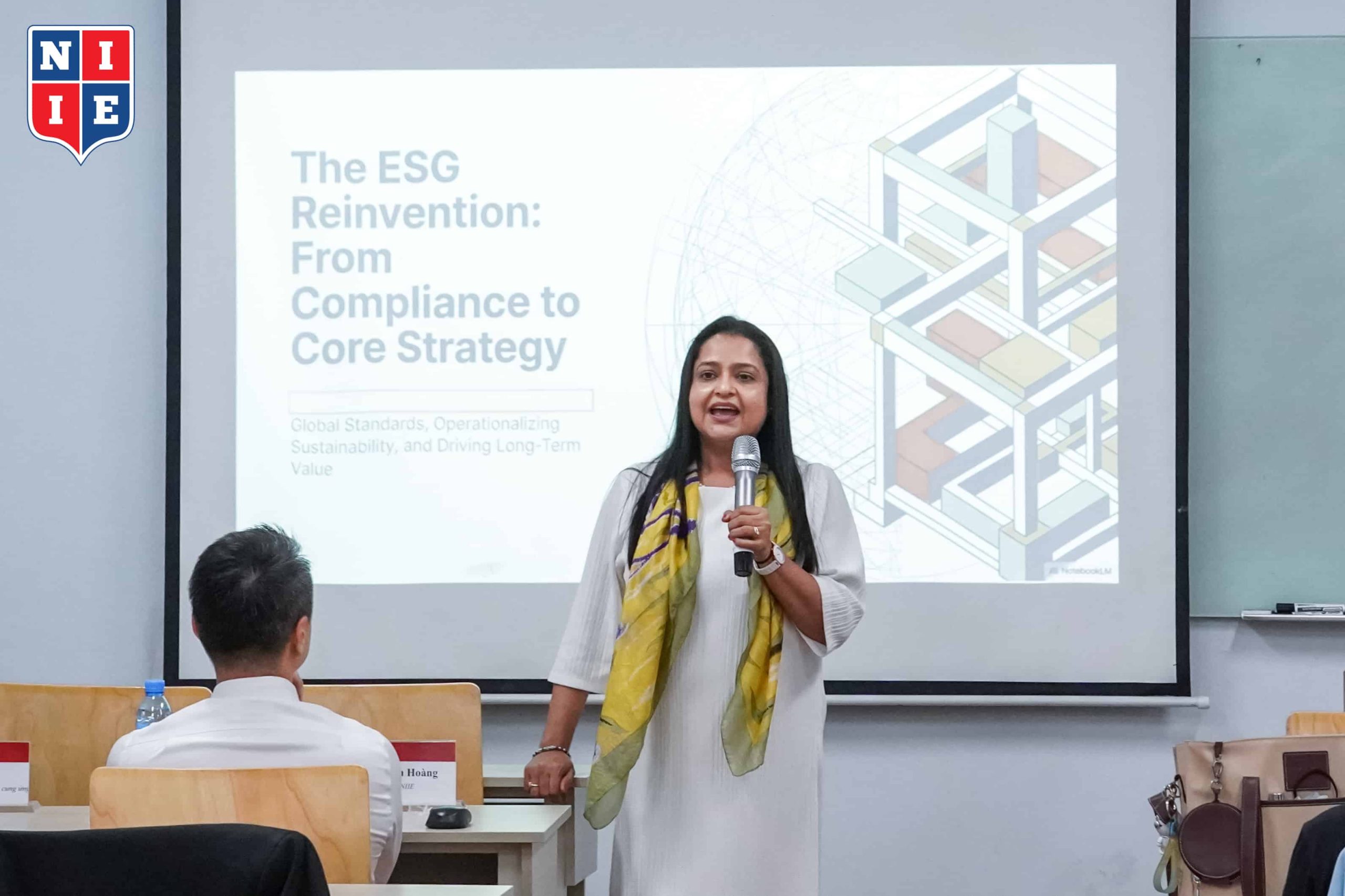 Workshop không chỉ mang đến góc nhìn mới về ESG mà còn giúp sinh viên NIIE tiếp cận những xu hướng về quản trị đang định hình tương lai doanh nghiệp