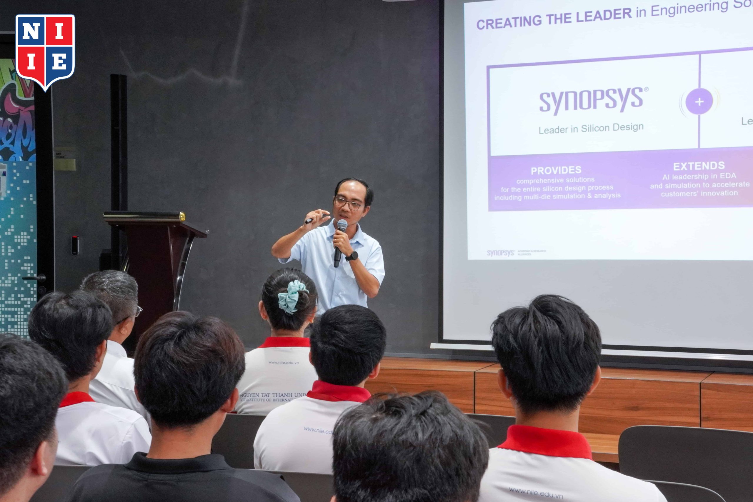 Anh Thy Phan, SOC Engineering, Senior Director tại Synopsys