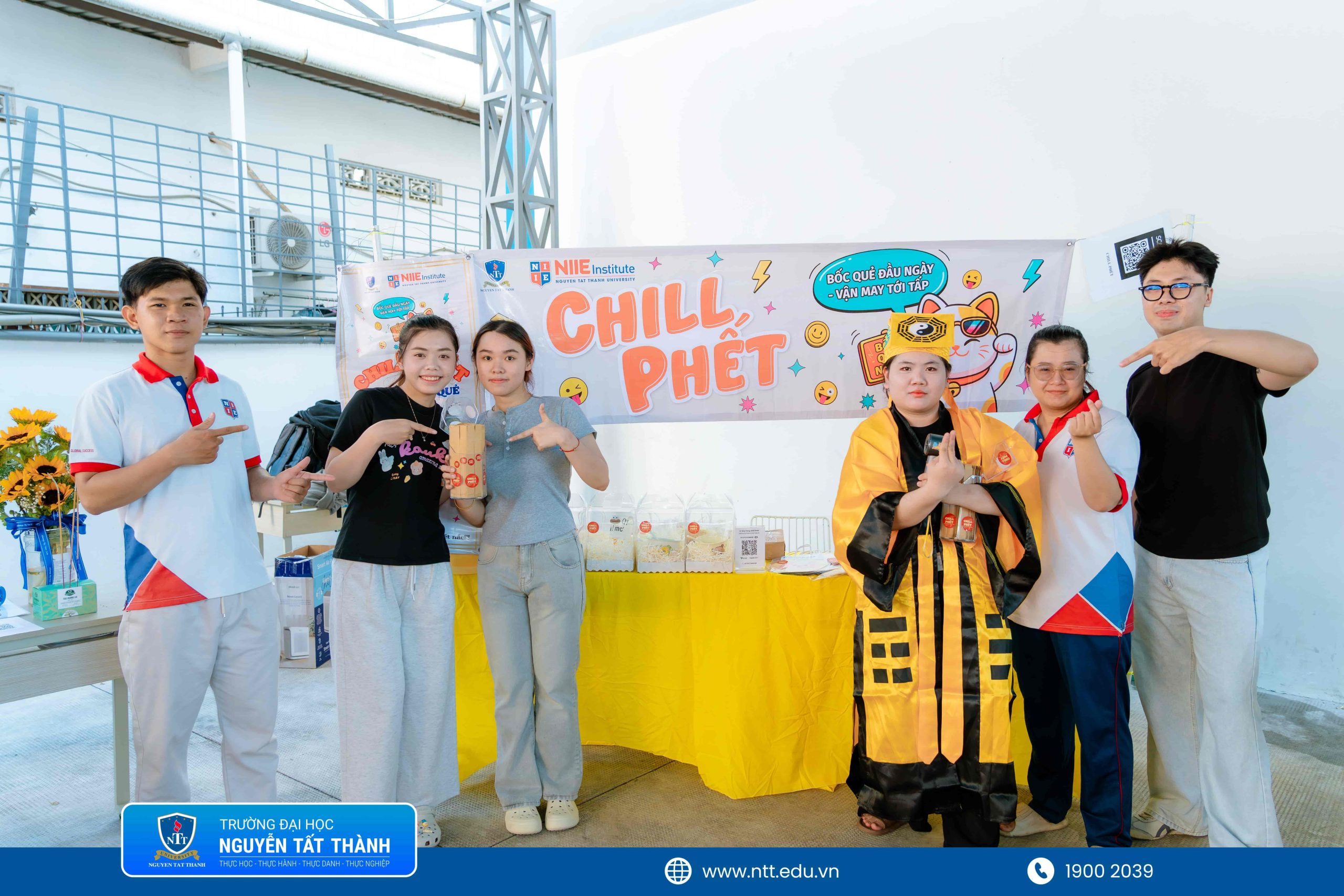 Bốc quẻ - 100% có quà tại Chill Phết